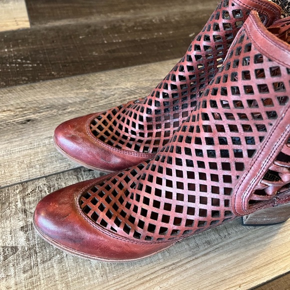 Free bird red booties - Picture 3 of 8